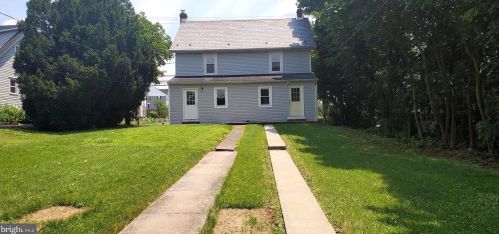 263 Maple Ave, Harleysville PA  19438-1742 exterior