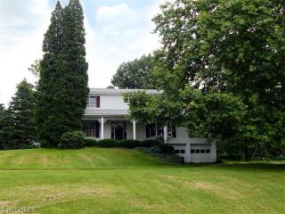 4139 State Rd, Medina, OH 44256-8408