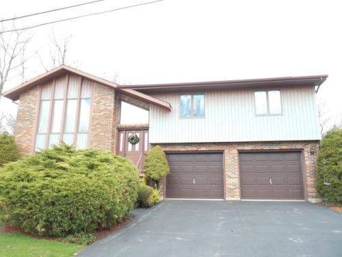 558 Pardeesville Rd, Hazle Township, PA 18202-2703
