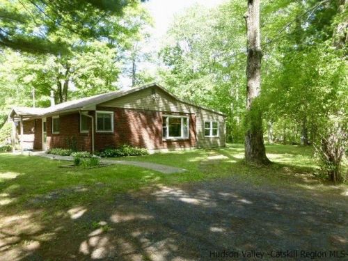 6 Carol Ln, Gardiner, NY 12525-5310