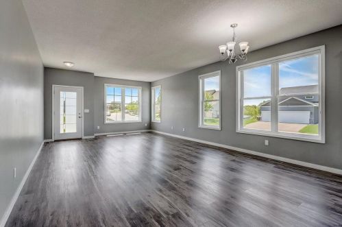 2012 Longhorn Ln, Buffalo, MN 55313-5600