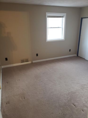 18 Brk St, Derry NH  03038-2603 exterior