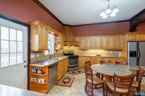 2 Sheba Dr, Wantage NJ  07461-4829 exterior