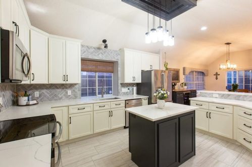 9577 Sean Dr, Frisco, TX 75035-6062