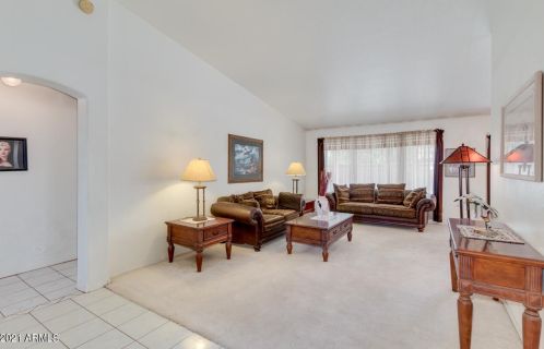 393 Amoroso Dr, Gilbert AZ 85233-7204 exterior