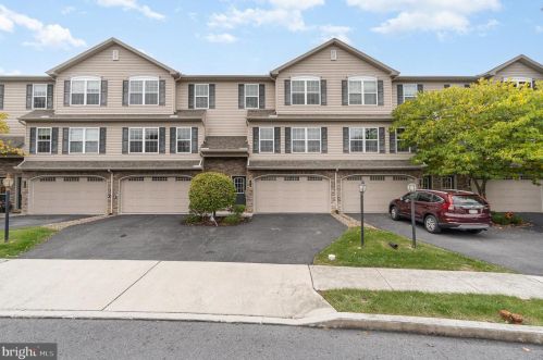 108 Old Schoolhouse Ln, Navy Sup Dpt, PA 17055-5665