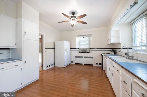 711 Marshall St, Norristown PA 19401-4113 exterior