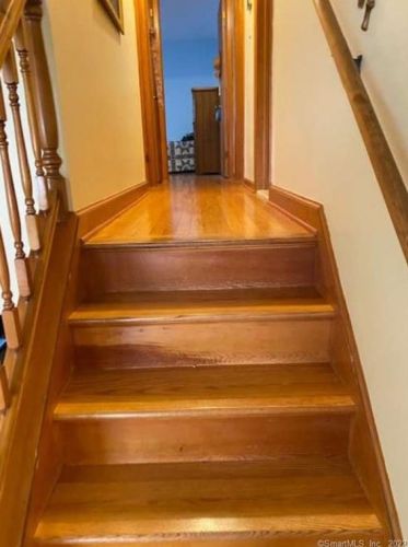 59 Larson Dr, North Haven, CT 06473-1835
