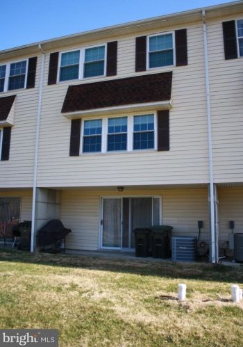 108 Chester Ct, Downingtown, PA 19335-4212