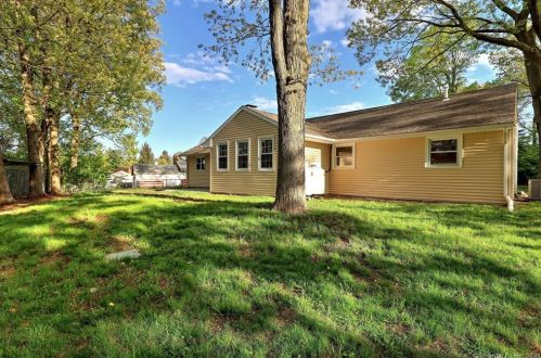 53 Fairfield St, Milford CT  06460-5149 exterior