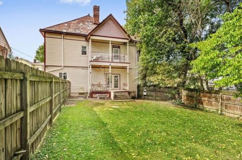 414 Crest Ave, North Charleroi, PA 15022-1348