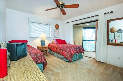 1666 Middle Gulf Dr, Sanibel FL  33957-6307 exterior