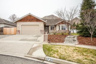 1720 Windsor Ct, Wenatchee, WA 98801-6247
