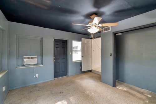 5461 43rd Ter, Saint Petersburg FL  33714-3624 exterior