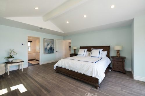 1336 1st St, Manhattan Beach CA  90266-6902 exterior