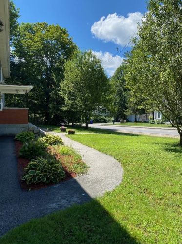 74 High St, Goffstown NH  03045-1734 exterior