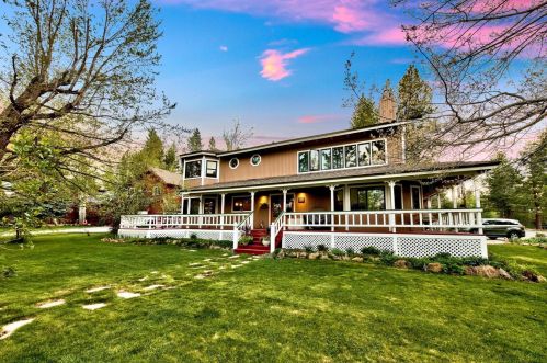 10658 Royal Crest Dr, Truckee, CA 96161-1158