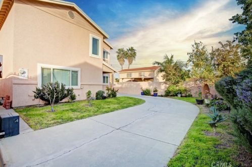 13032 Barlin Ave, Downey, CA 90242-4408