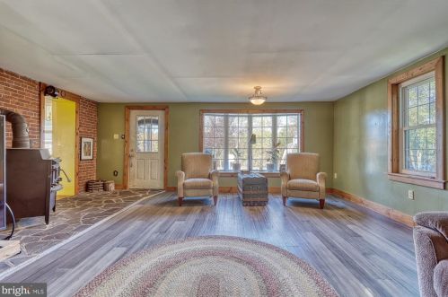 7455 Hillside Dr, Spring Grove PA  17362-8555 exterior