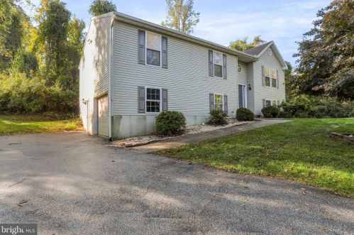 10 Aspen Trl, Charnita, PA 17320-8482