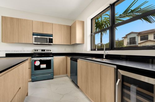 6168 36th Ct, Hollywood FL  33023-5171 exterior