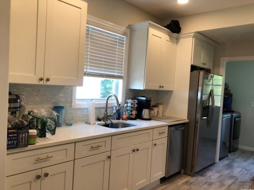 77 Nassau St, Islip Terrace, NY 11752-2811