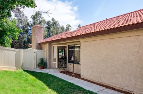 30631 3rd Ave, Redlands, CA 92374-7684