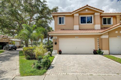 15800 12th St, Hollywood, FL 33027-2244