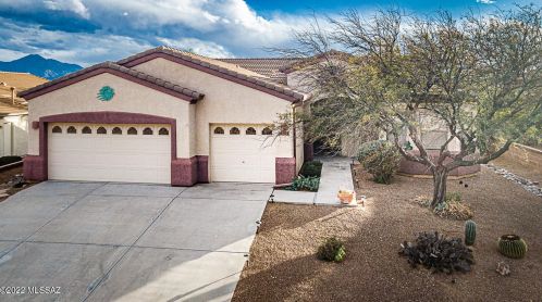 1011 Belltower Dr, Green Valley, AZ 85614-3295