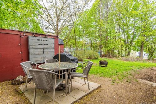 21 Mill St, Putnam CT  06260-1503 exterior