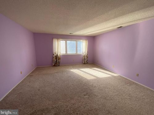 408 Sayre Dr, Princeton NJ  08540-5853 exterior