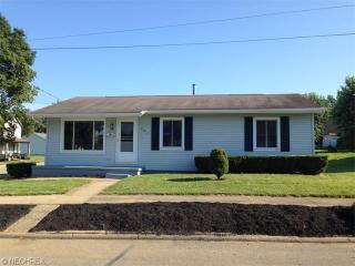 401 Wall Ave, Cambridge, OH 43725-1353
