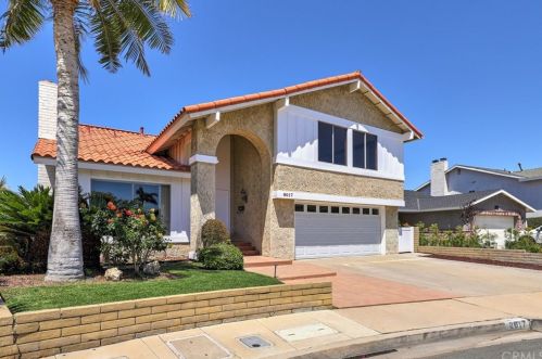 8017 Falcon Park St, Long Beach, CA 90808-3236