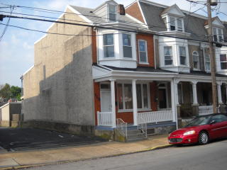718 Columbia Ave, Lancaster PA  17603-3635 exterior