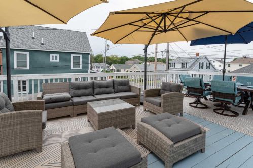 799 Ocean Blvd, Hampton NH  03842-4307 exterior