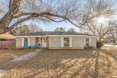 1400 Timberline Dr, Fort Worth, TX 76126-4240