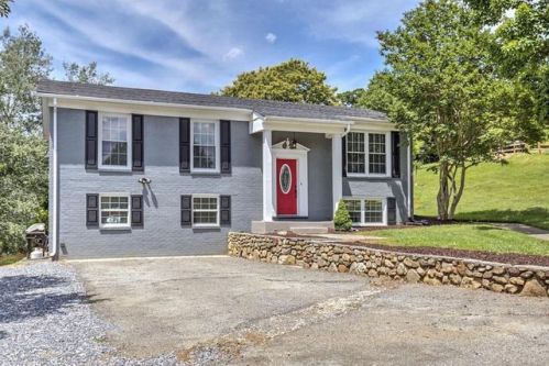 97 Westwood Ct, Troutville, VA 24175-6737
