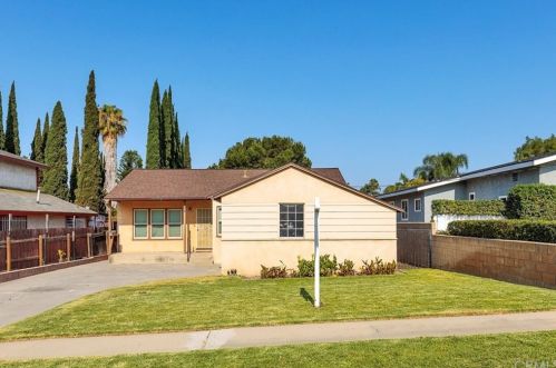 5551 Fullerton Ave, Buena Park CA  90621-1913 exterior