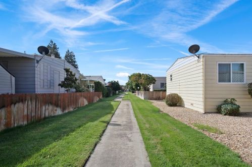 3832 Pali Pl, Modesto CA  95355-1225 exterior