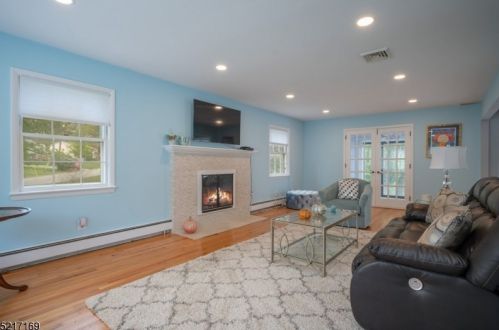 30 Friar Rd, Greystone Park NJ  07950-3022 exterior