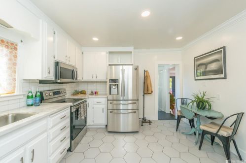 5335 El Camile Ave, Oakland CA  exterior