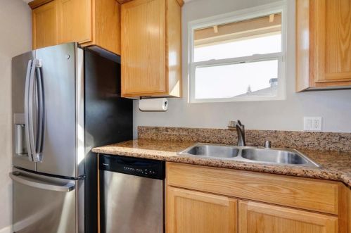 9665 Kent St, Elk Grove CA  95624-2432 exterior