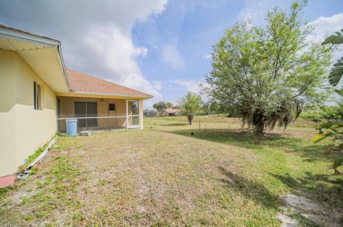 636 Kingsbury St, Lehigh Acres, FL 33974-0731