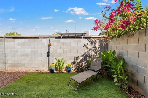 1450 Bethany Home Rd, Phoenix AZ  85014-2012 exterior