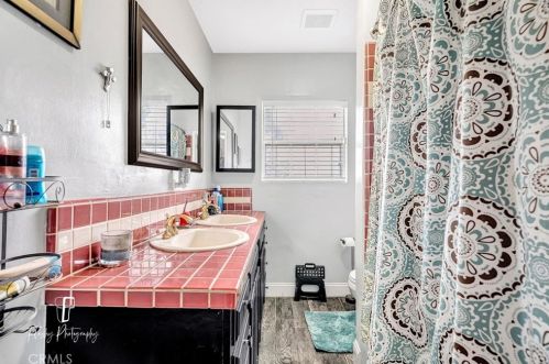 2512 3rd St, Bakersfield CA 93304-2521 exterior