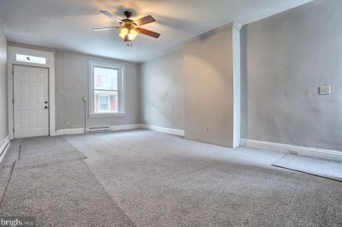 627 Oxford St, Harrisburg PA  17110-2521 exterior