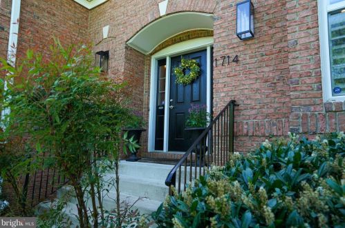 1714 Olney Rd, Falls Church, VA 22043-1154