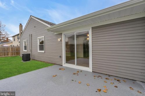 38 Parish Ln, Willingboro NJ  08046-2708 exterior