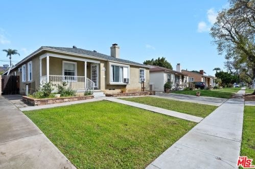 1069 Ridgewood St, Long Beach CA  90807-1023 exterior