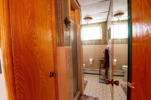 11 Gregg Ln, Bayonne NJ  07002-3706 exterior